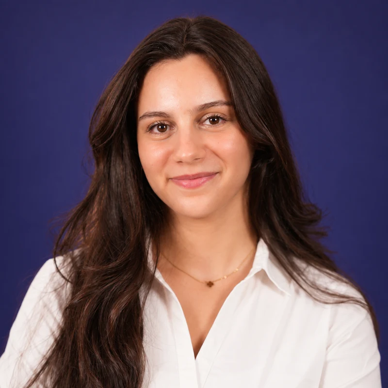 Oumaima, Account Manager
